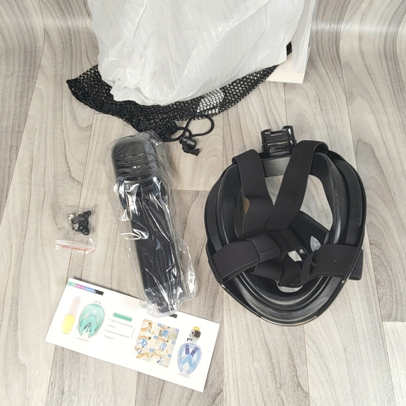 Free Breath Revolutionary Full Dry Snorkeling Mask 180 Degree Vision Black L/XL - Picture 3 of 6